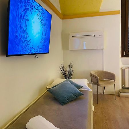 Colosseum-Apartments Рим Екстер'єр фото