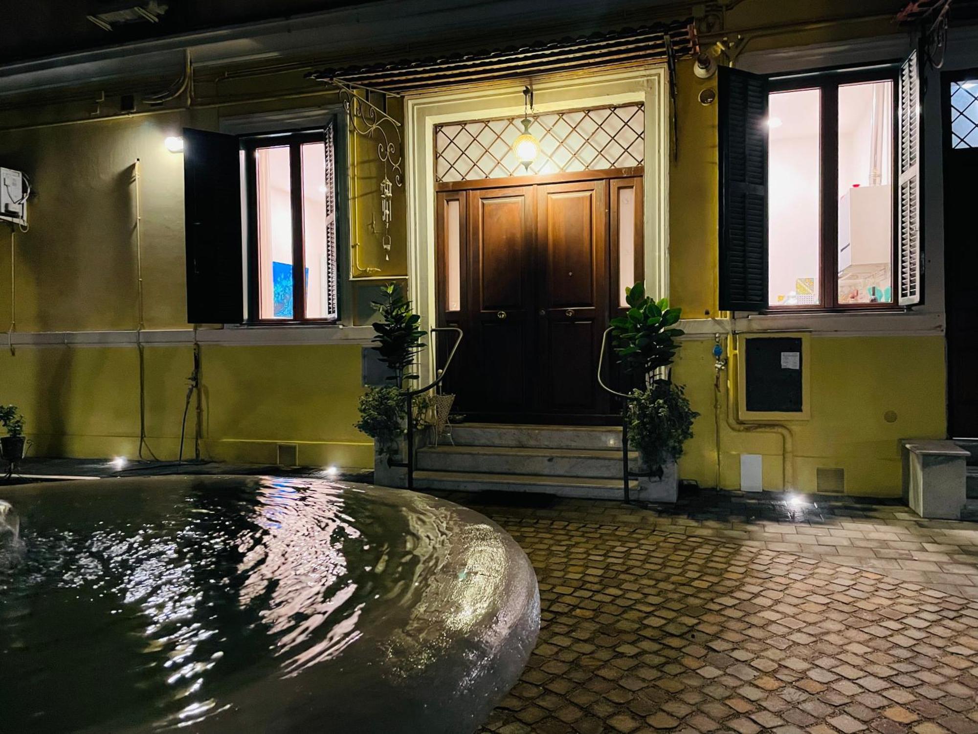 Colosseum-Apartments Рим Екстер'єр фото