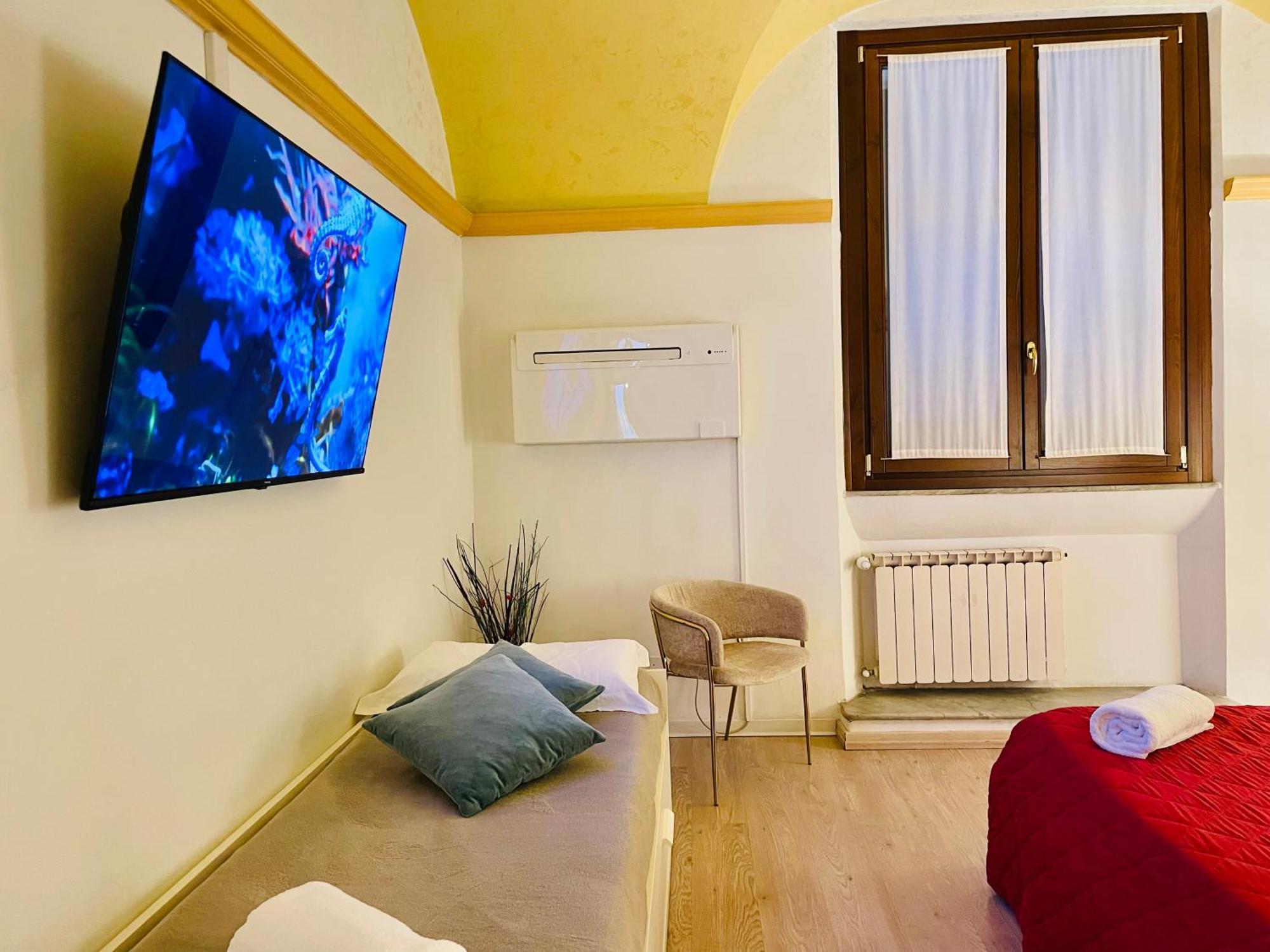 Colosseum-Apartments Рим Екстер'єр фото